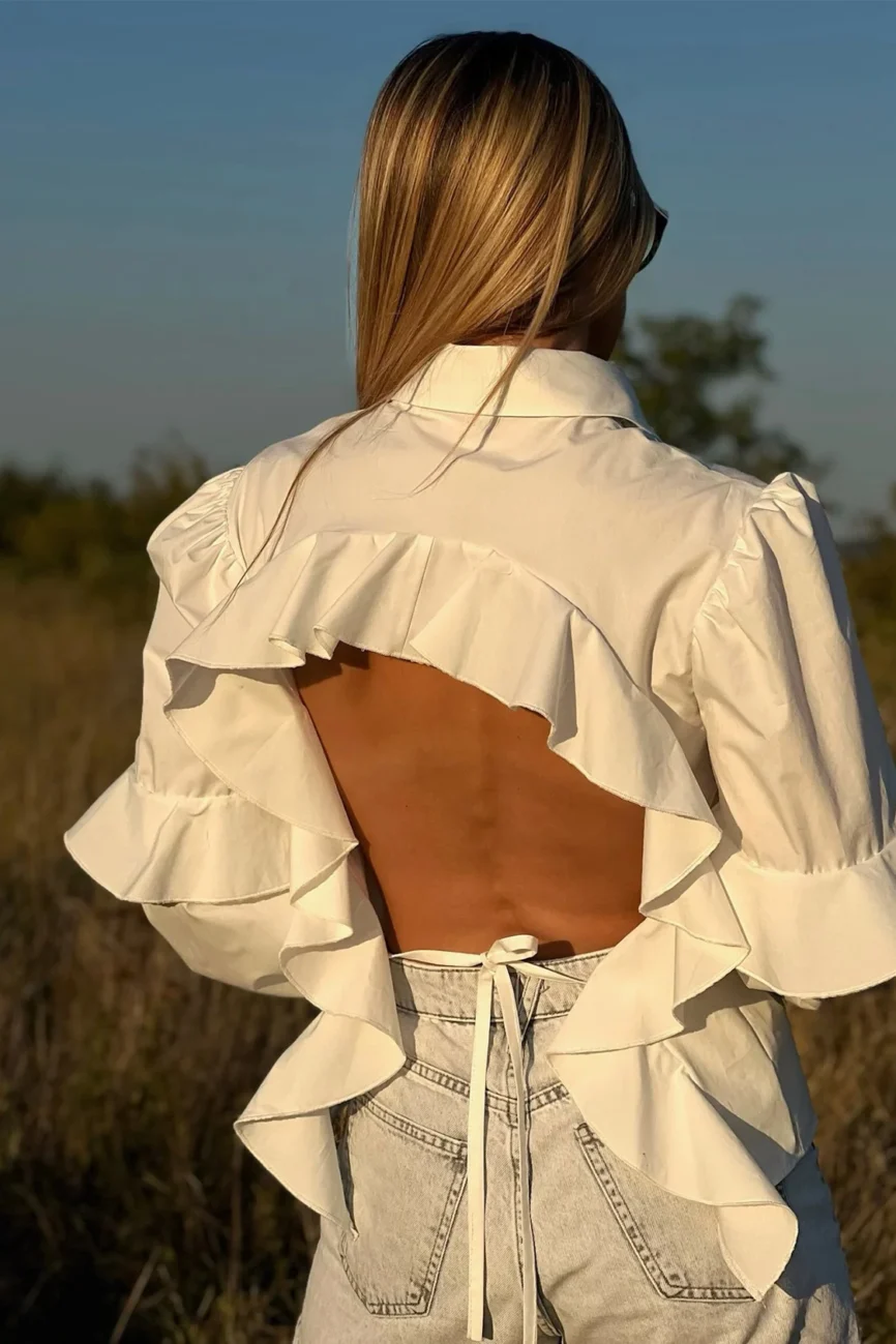 Košulja sa otvorenim leđima i karnerima koja osvaja iz svakog ugla. - Sofia Atelier 2